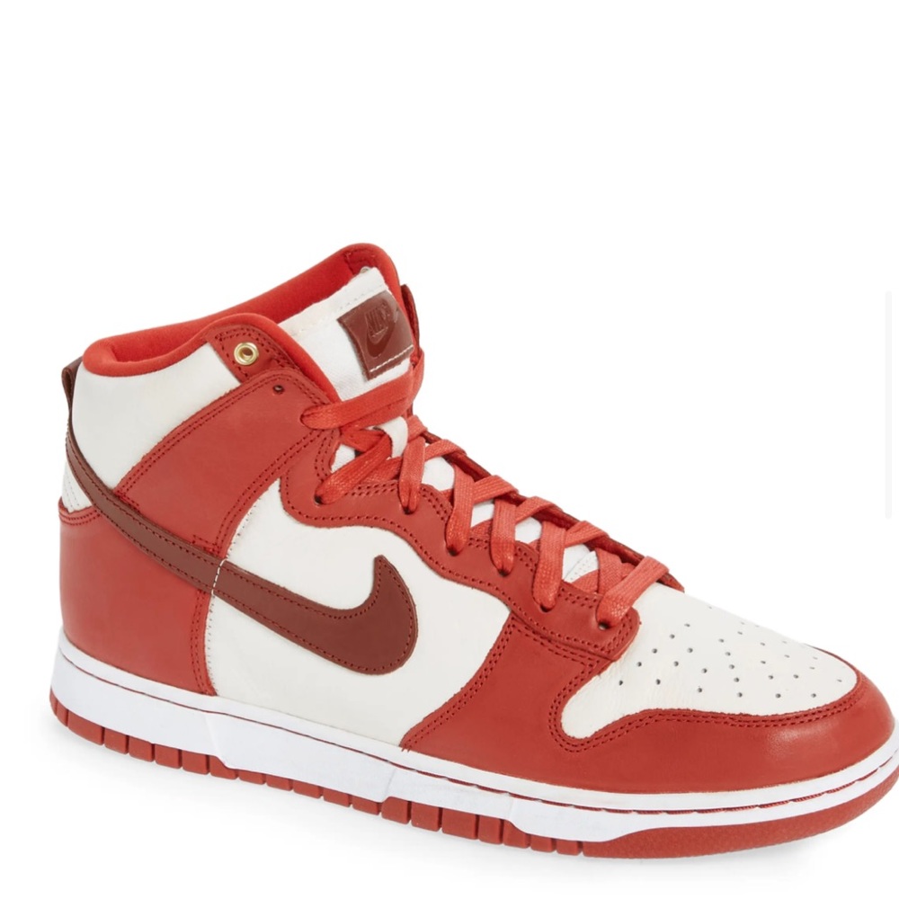 Nike Dunk High Lxx Basketball Sneaker